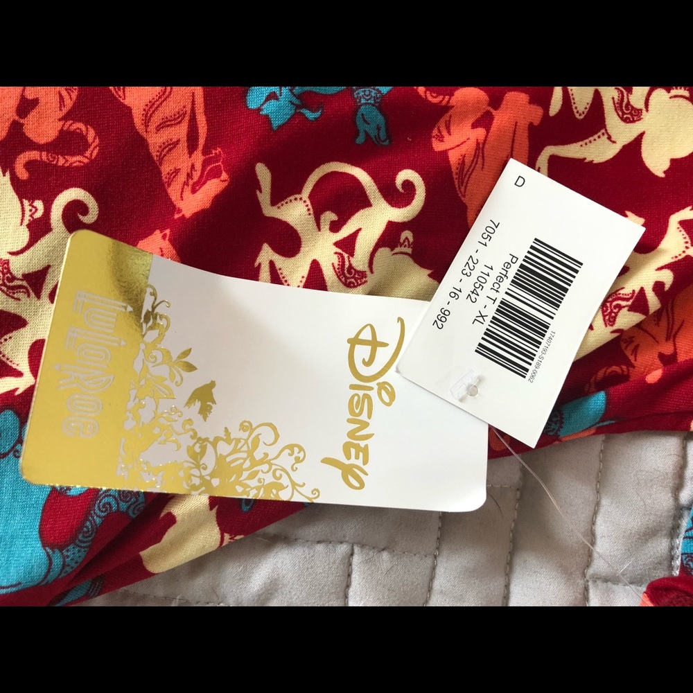 Fun LulaRoe Aladdin shirt